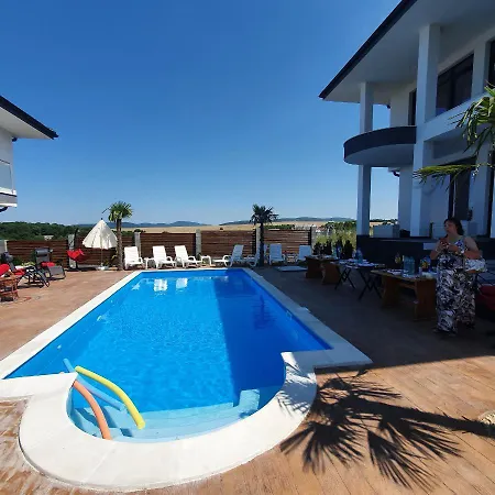 Captain Niko ブルガス