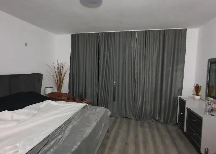 Captain Niko Apartment *