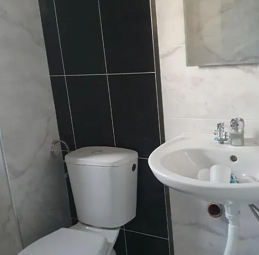 Captain Niko Apartment *