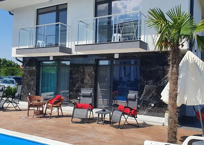 Apartment Captain Niko *