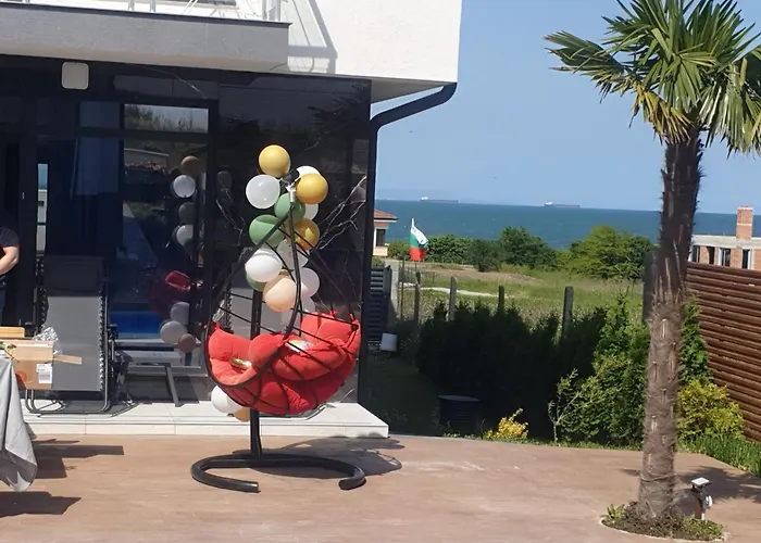 Captain Niko Apartment