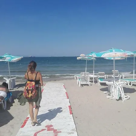 Apartment Captain Niko