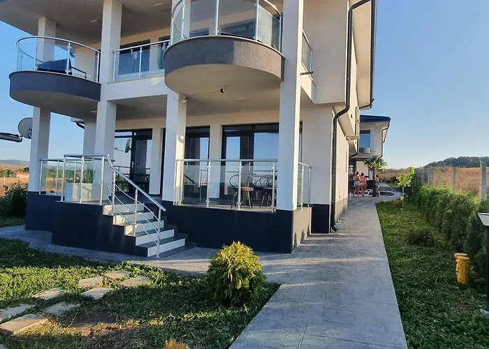 Captain Niko * Бургас